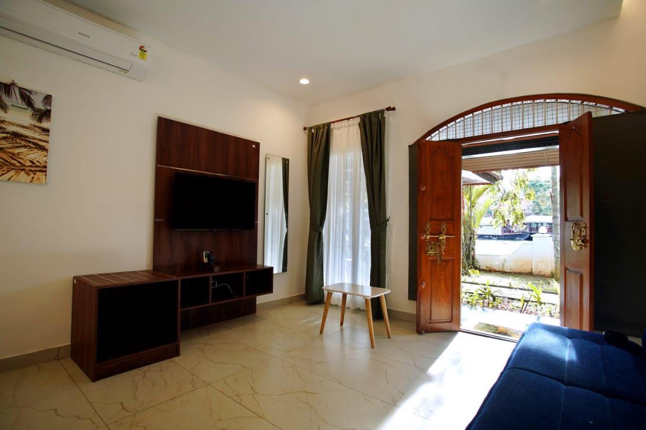 Bamboo Lagoon Backwater Front Resort Alappuzha Eksteriør bilde