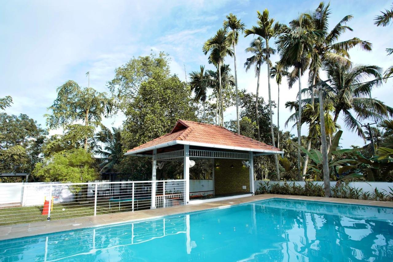 Bamboo Lagoon Backwater Front Resort Alappuzha Eksteriør bilde